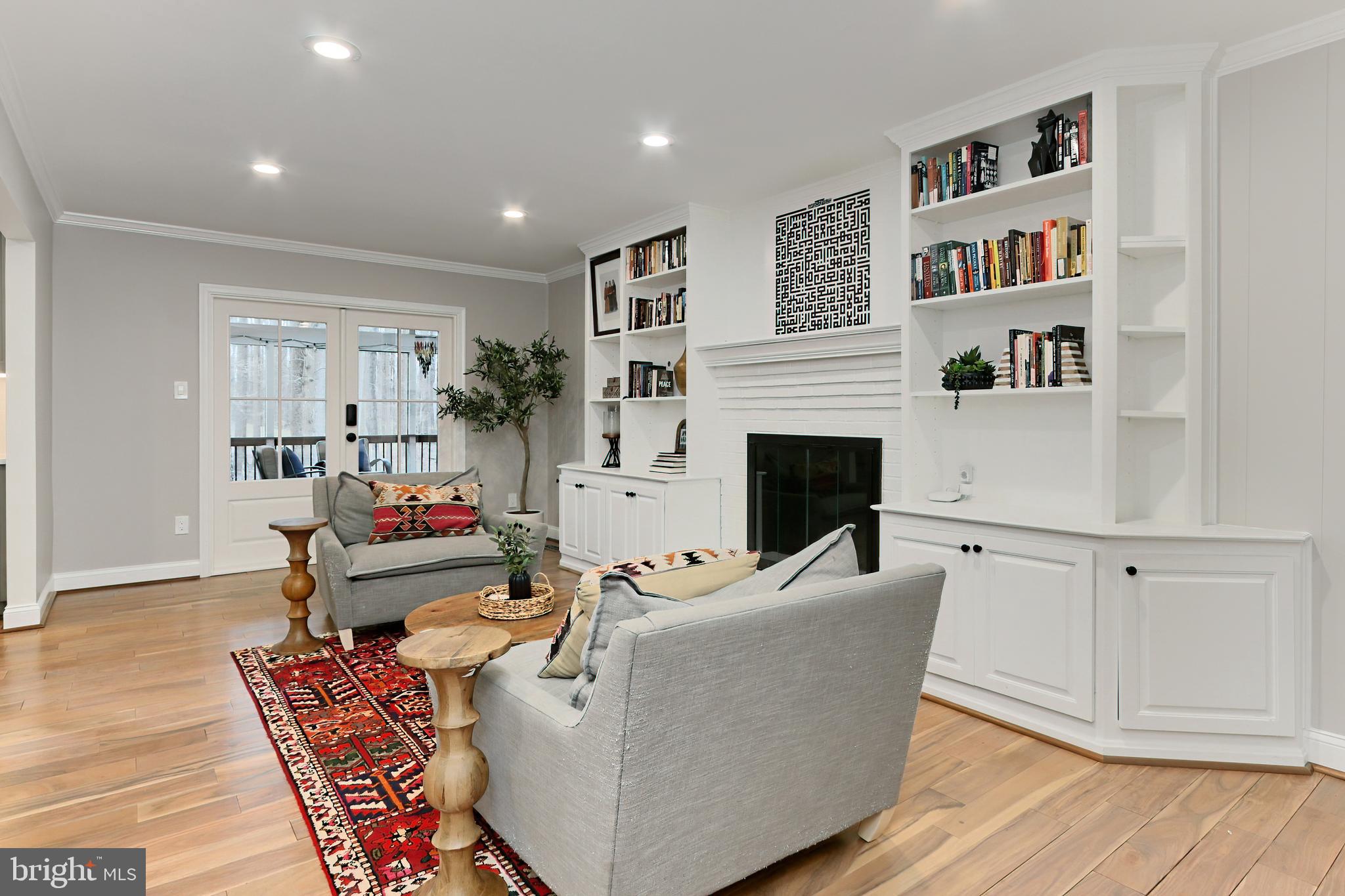 FAIRFAX STATION - Residential