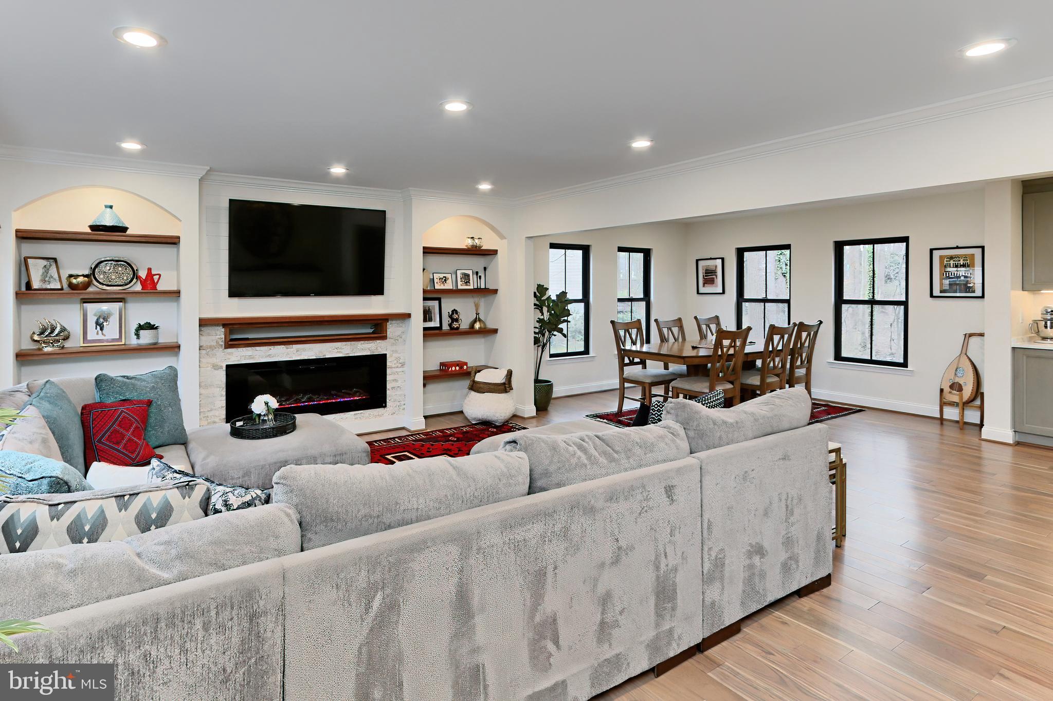 FAIRFAX STATION - Residential