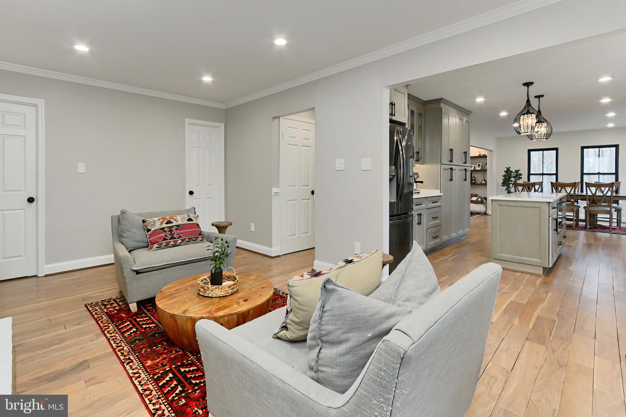 FAIRFAX STATION - Residential