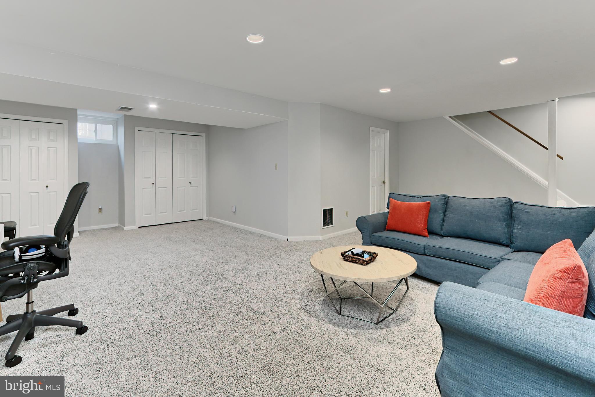 FAIRFAX STATION - Residential