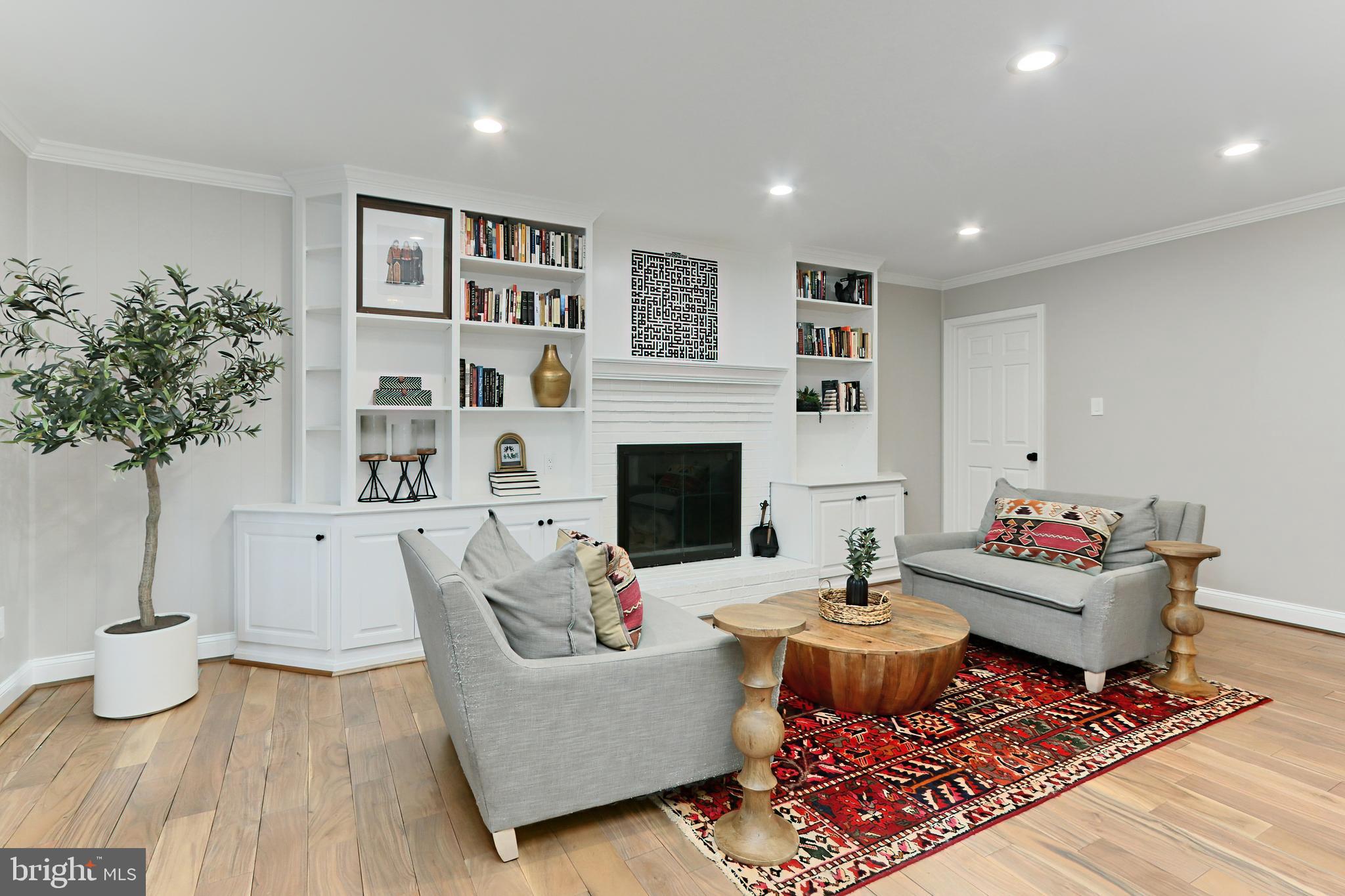 FAIRFAX STATION - Residential