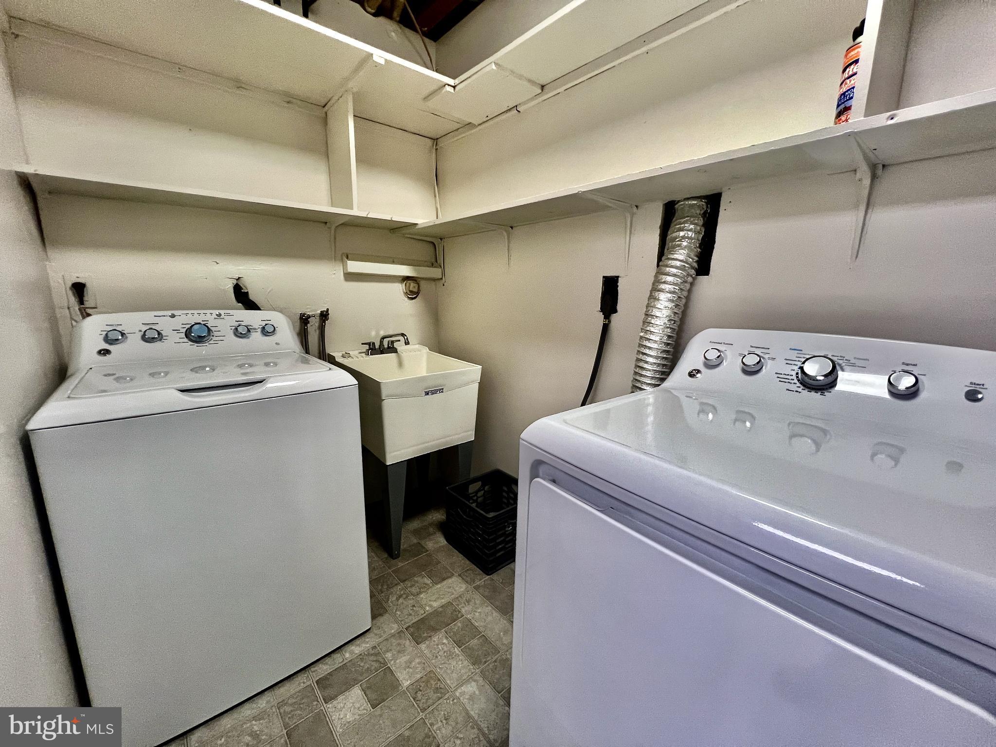 THE VILLAGE PARK - Residential Lease