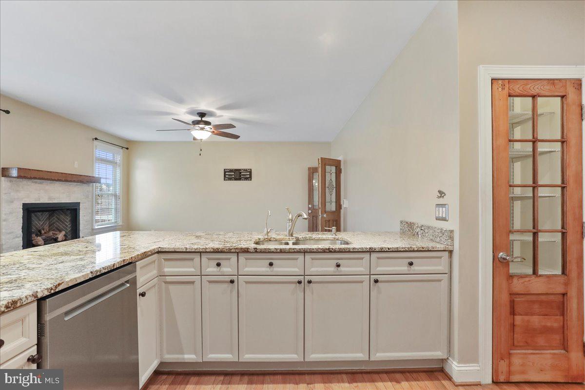 RIVERSIDE ON THE POTOMAC - Residential