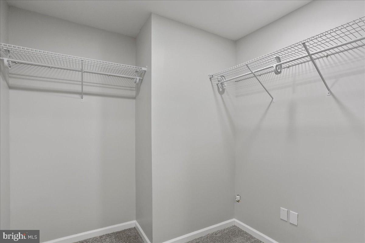 RIVERSIDE ON THE POTOMAC - Residential