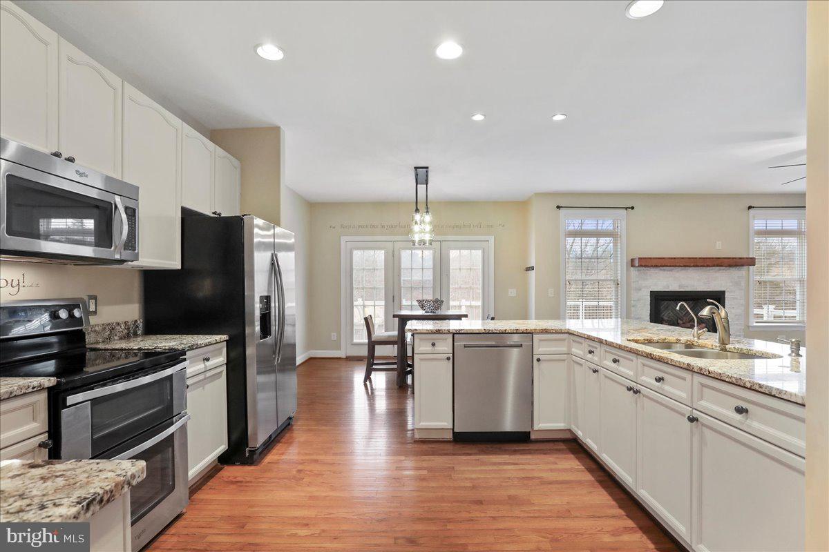 RIVERSIDE ON THE POTOMAC - Residential