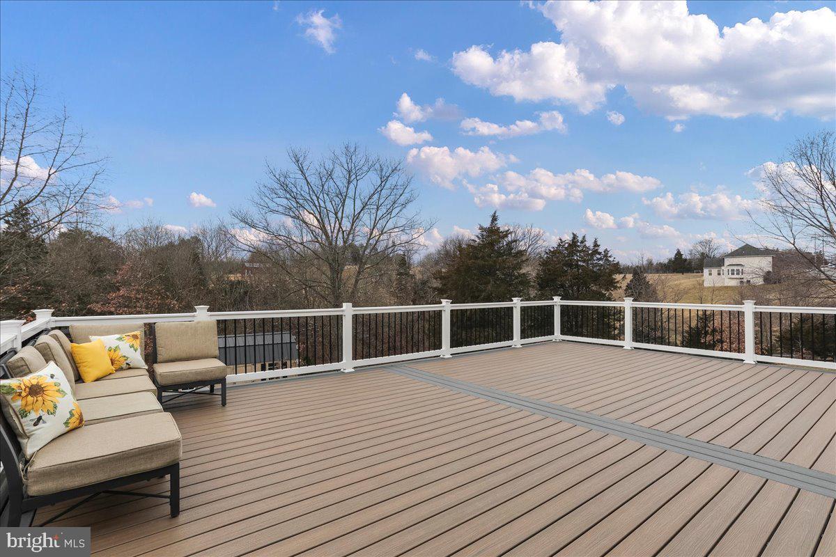 RIVERSIDE ON THE POTOMAC - Residential