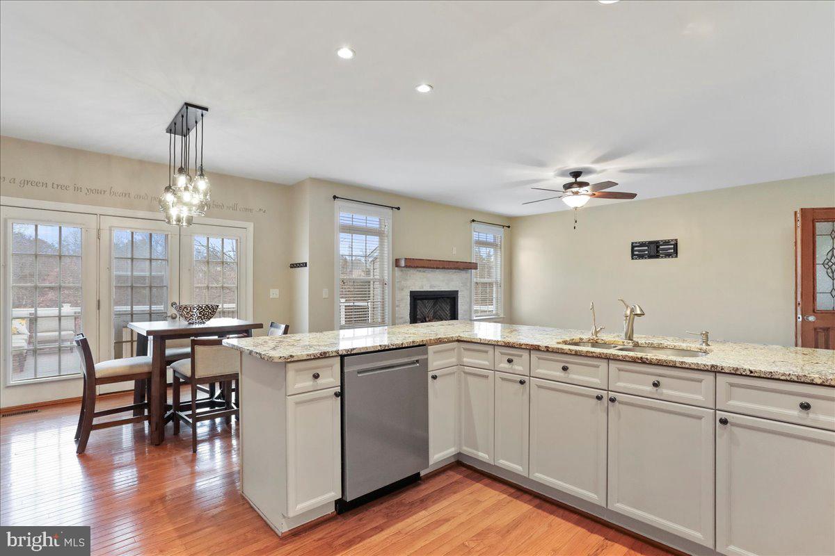 RIVERSIDE ON THE POTOMAC - Residential