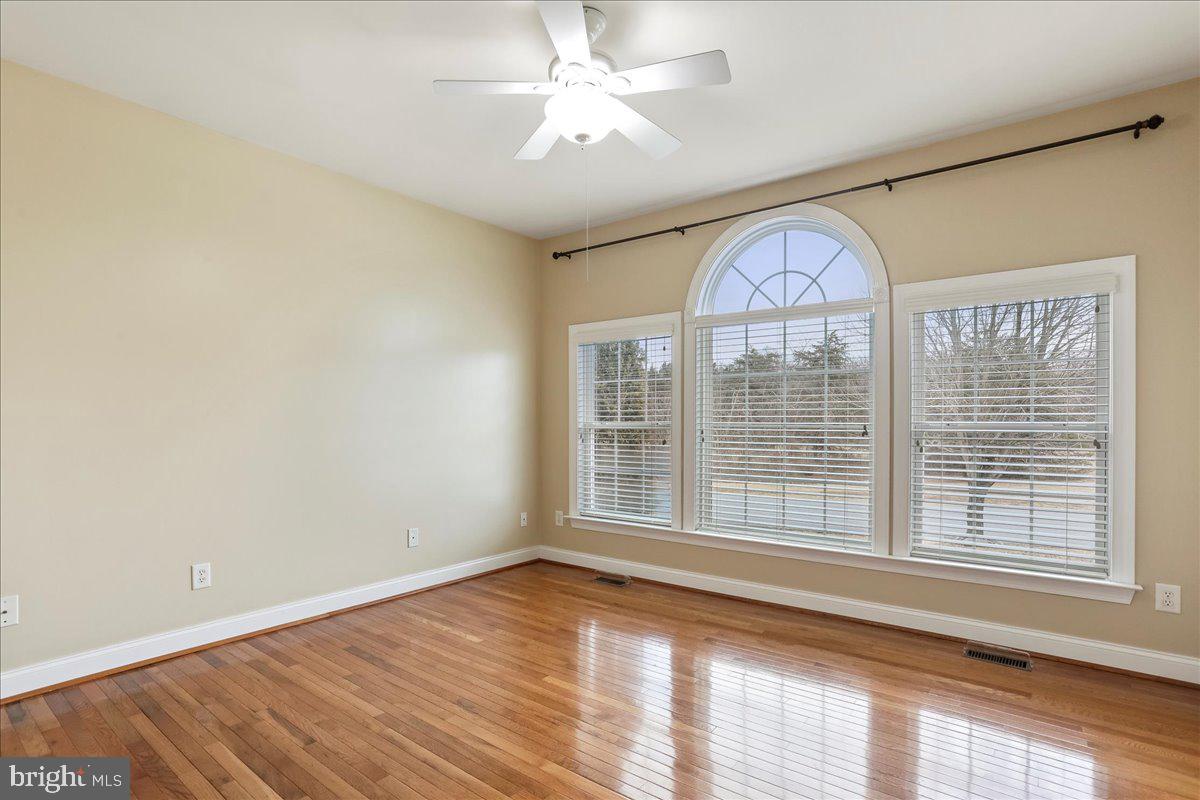 RIVERSIDE ON THE POTOMAC - Residential