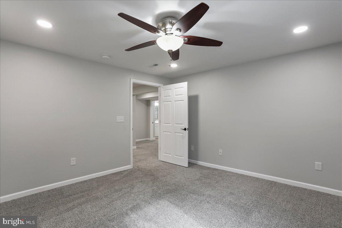 RIVERSIDE ON THE POTOMAC - Residential