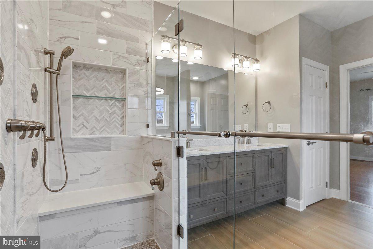 RIVERSIDE ON THE POTOMAC - Residential