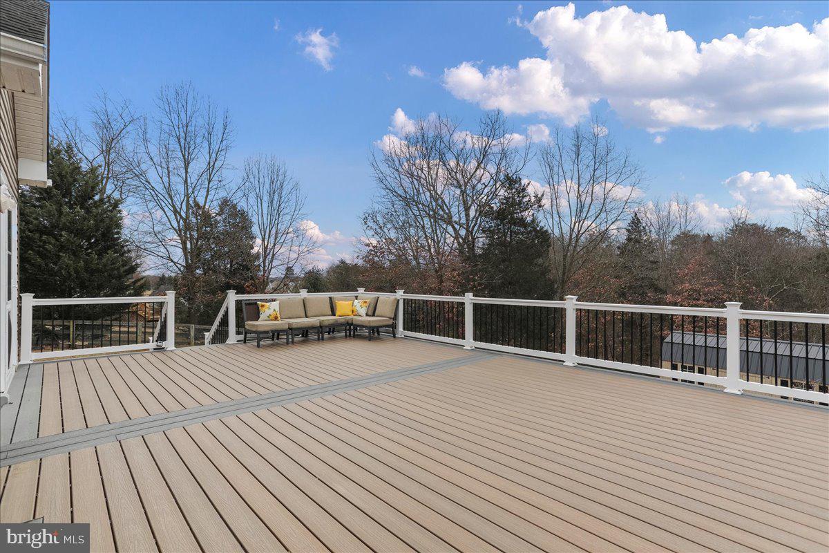 RIVERSIDE ON THE POTOMAC - Residential