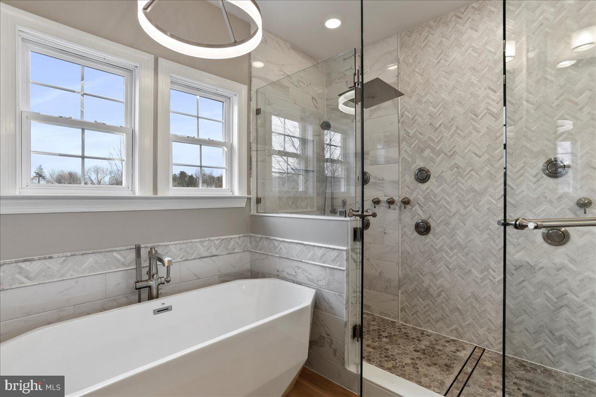 RIVERSIDE ON THE POTOMAC - Residential