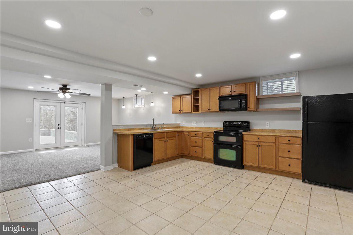 RIVERSIDE ON THE POTOMAC - Residential