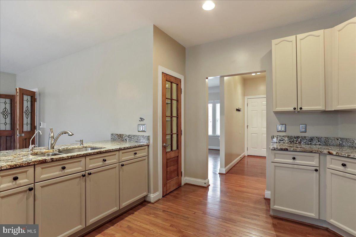 RIVERSIDE ON THE POTOMAC - Residential