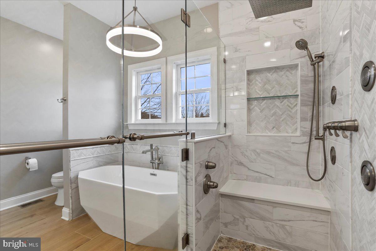 RIVERSIDE ON THE POTOMAC - Residential