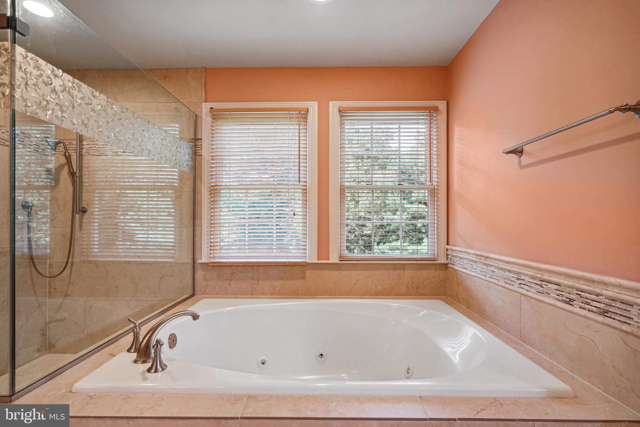 ASHLAWN HILL - Residential