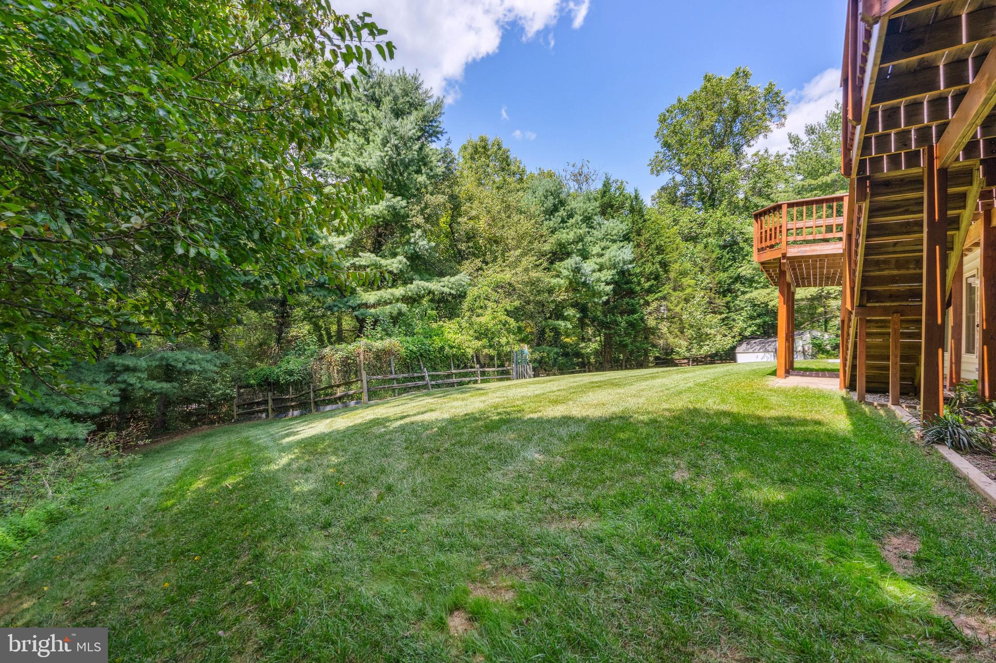 ASHLAWN HILL - Residential