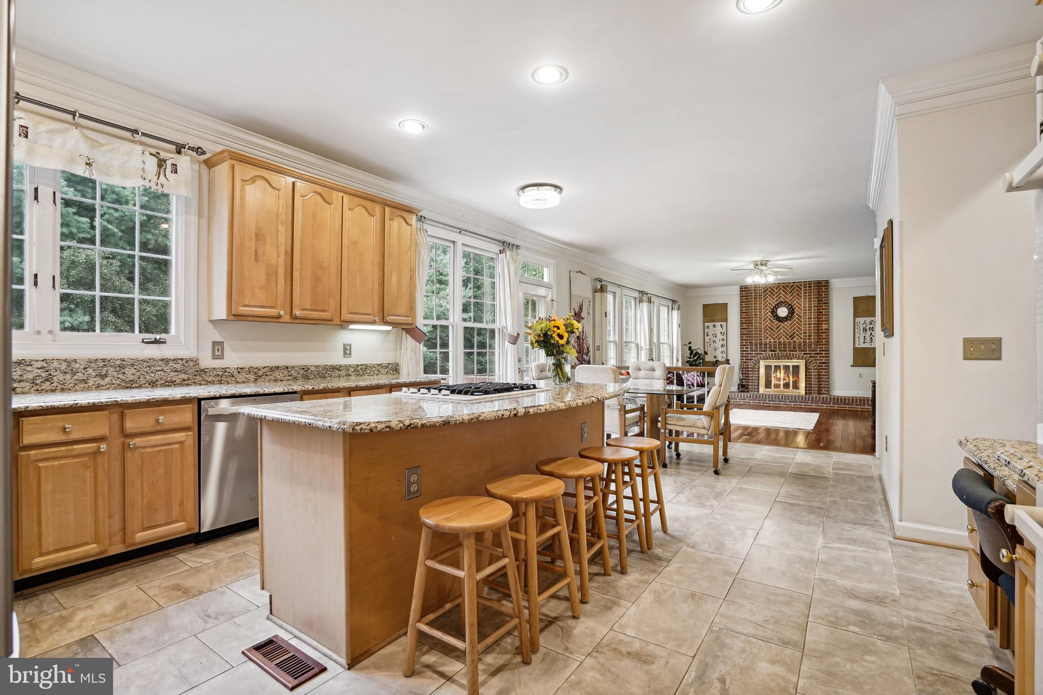 ASHLAWN HILL - Residential