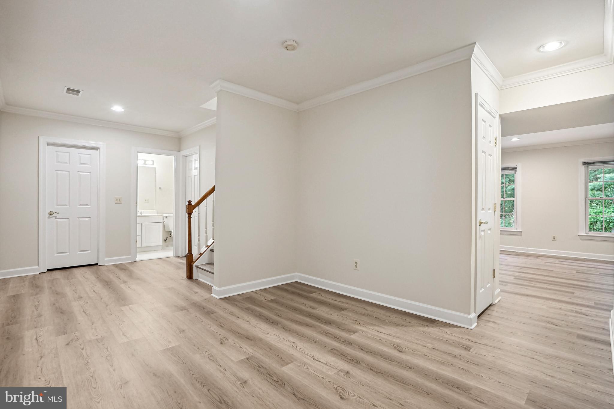 ASHLAWN HILL - Residential