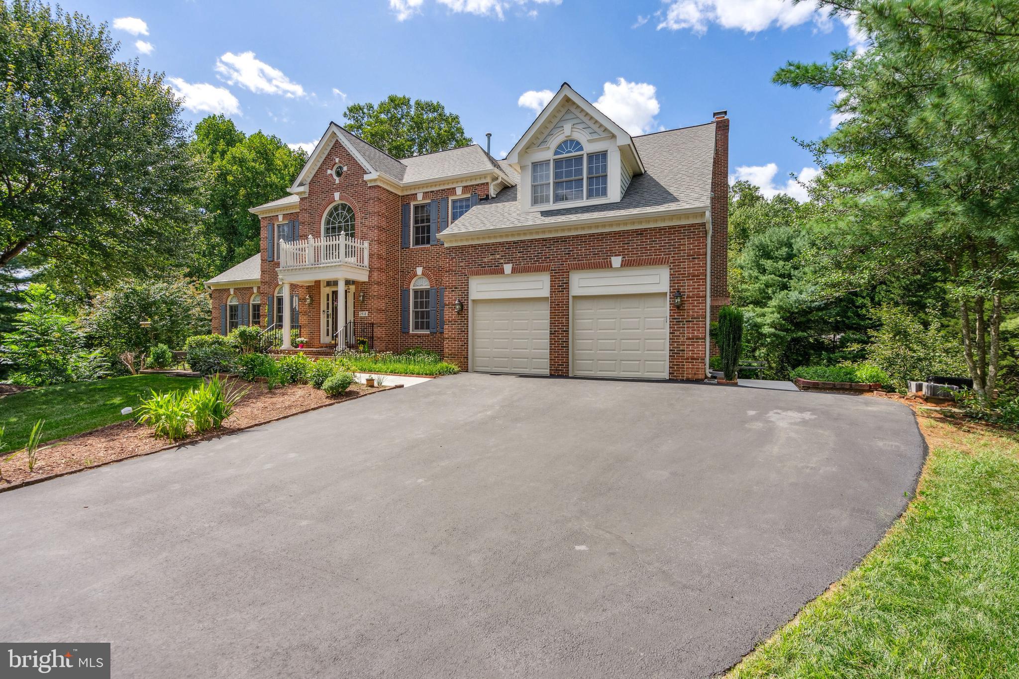 ASHLAWN HILL - Residential