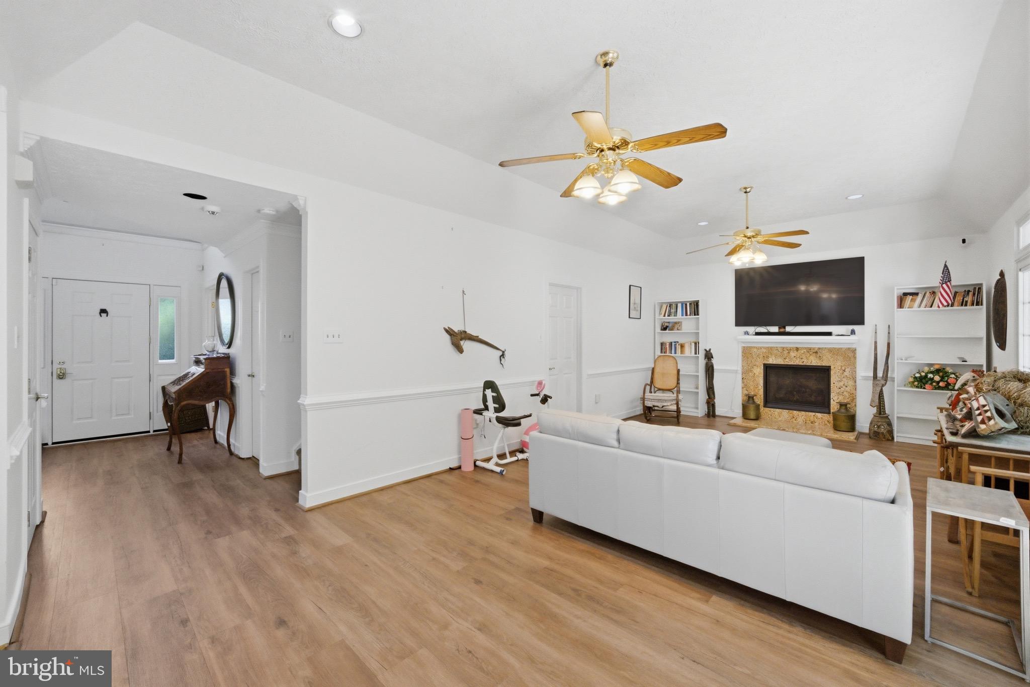 HANOVER GROVE - Residential