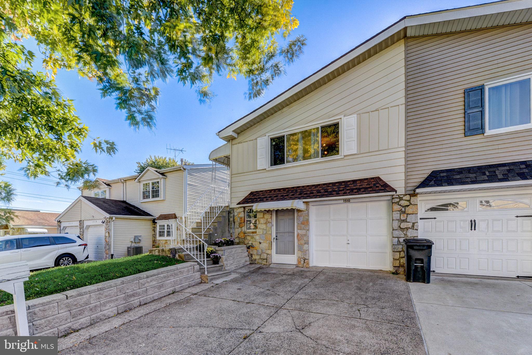 RHAWNHURST - Residential