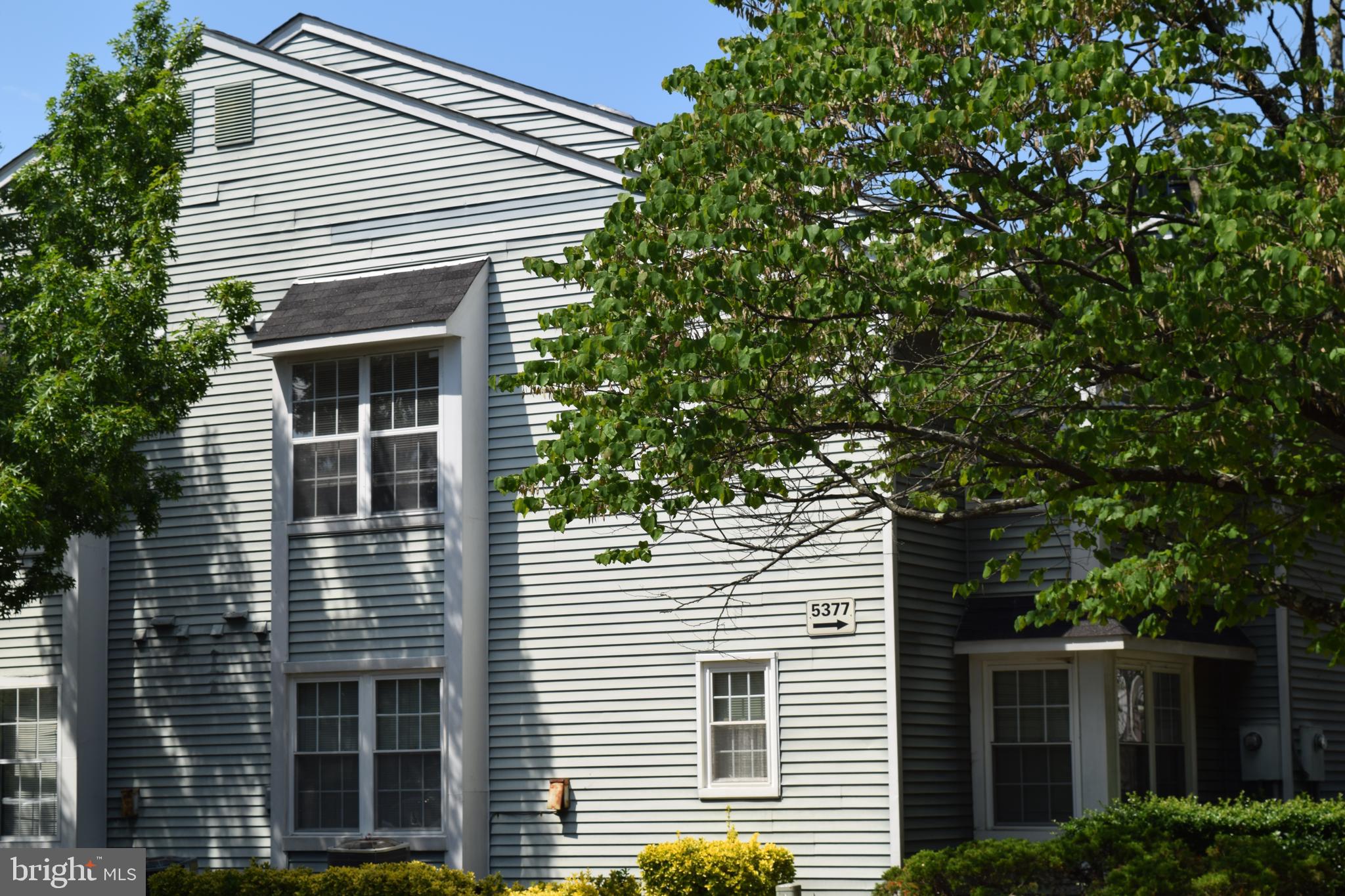 CLUSTERS AT WOODLAWN - Residential Lease