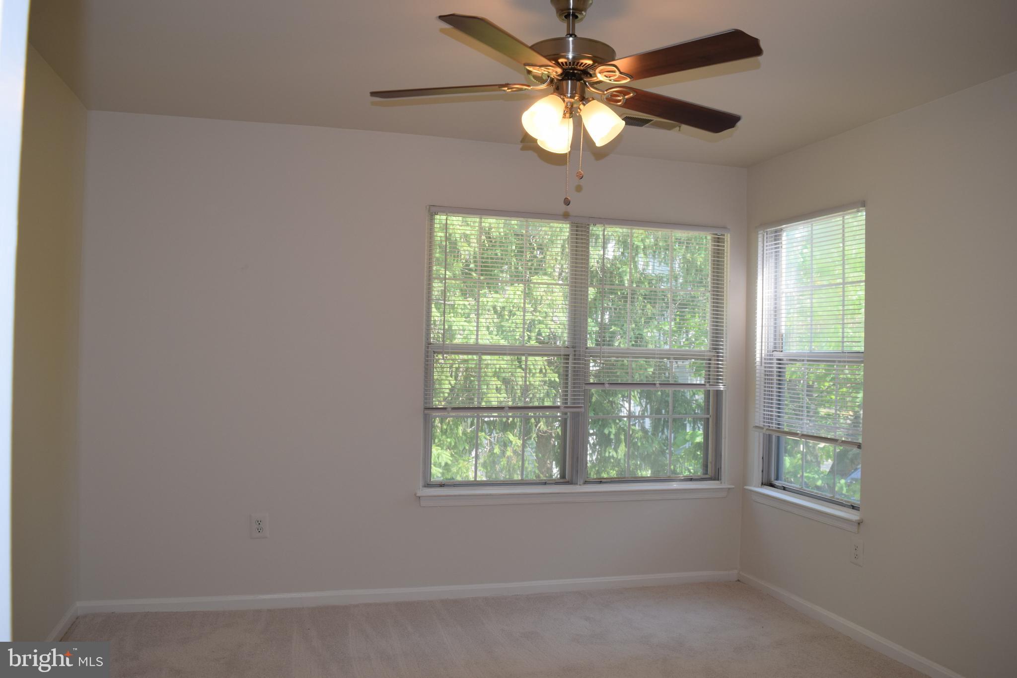 CLUSTERS AT WOODLAWN - Residential Lease