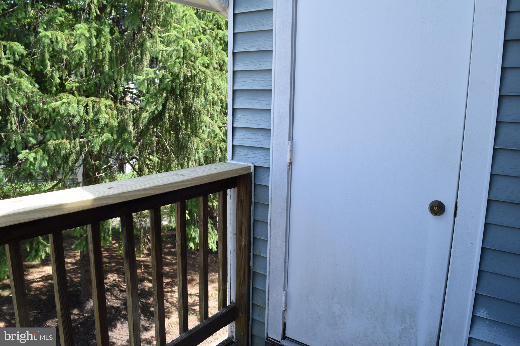 CLUSTERS AT WOODLAWN - Residential Lease