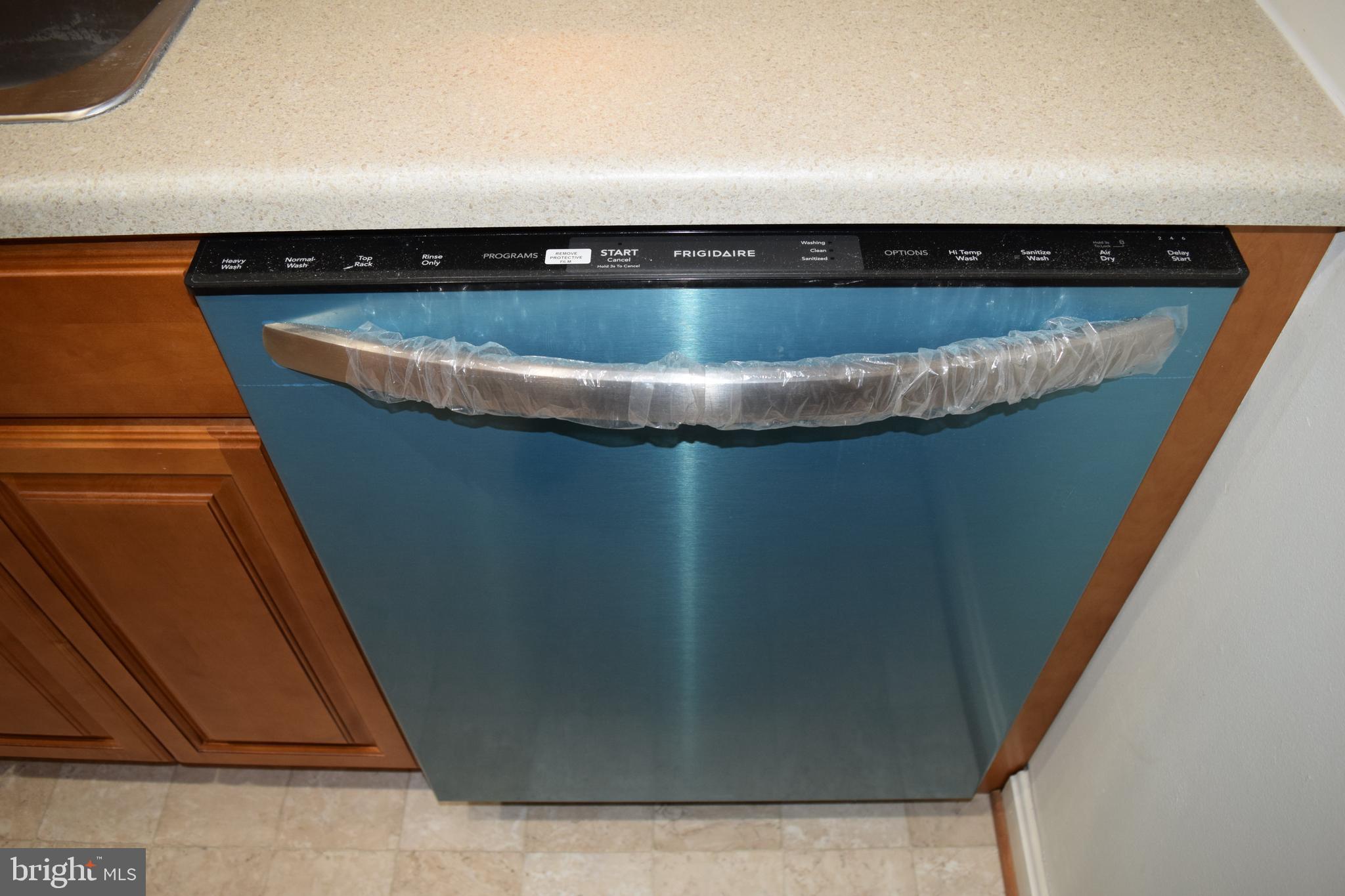 CLUSTERS AT WOODLAWN - Residential Lease