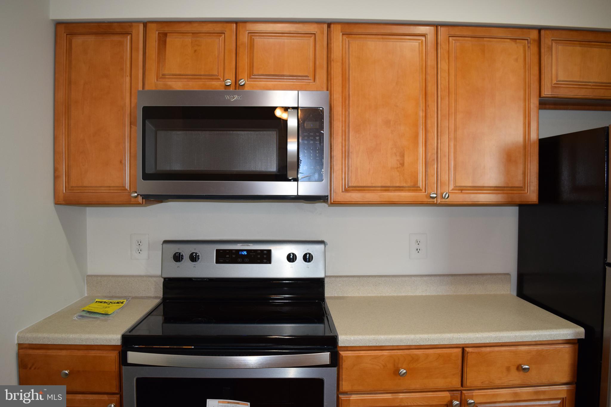 CLUSTERS AT WOODLAWN - Residential Lease