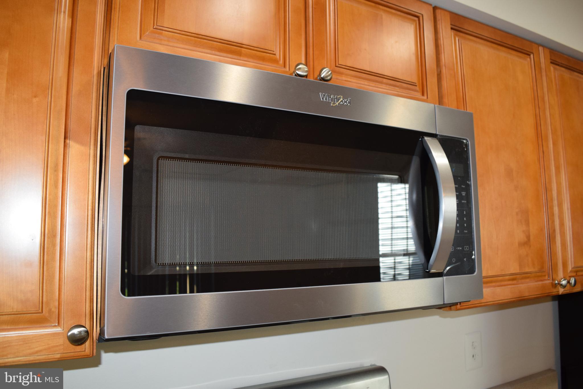 CLUSTERS AT WOODLAWN - Residential Lease