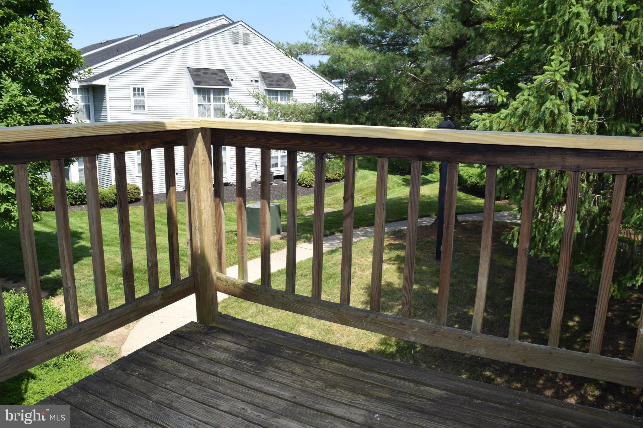 CLUSTERS AT WOODLAWN - Residential Lease