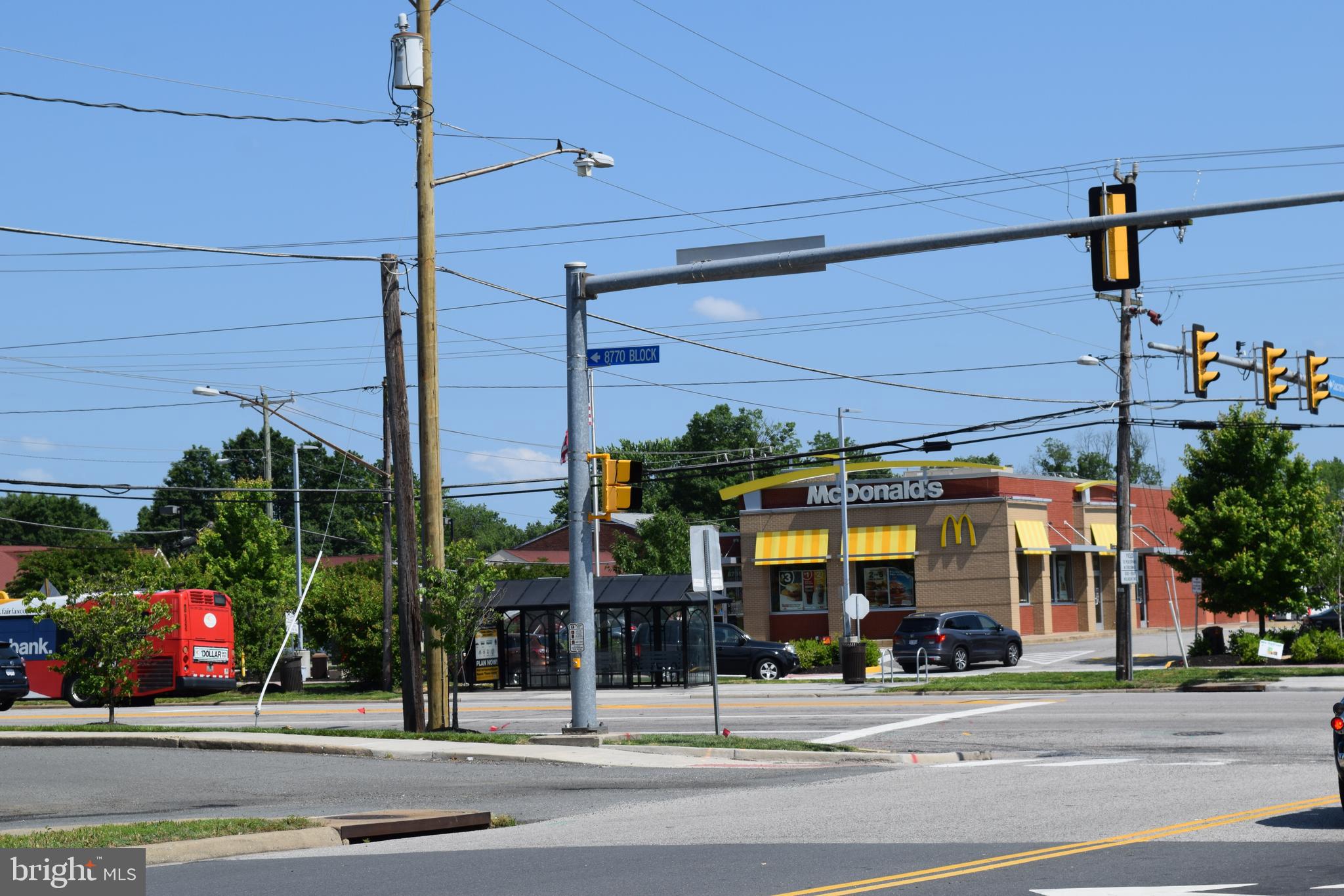 CLUSTERS AT WOODLAWN - Residential Lease