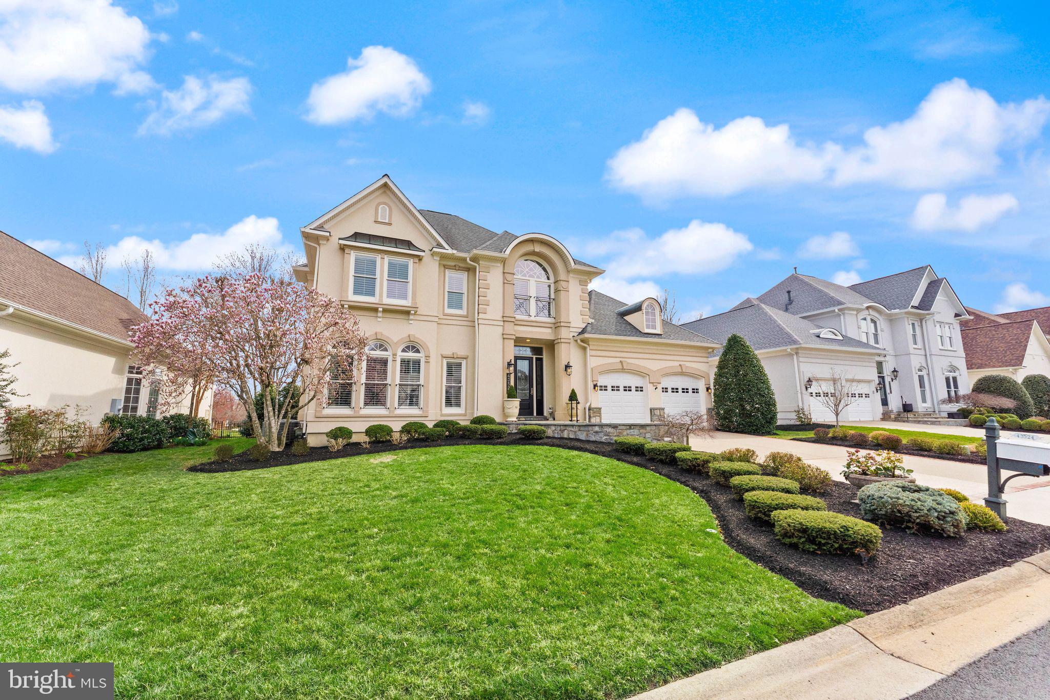 RIVER CREEK - Residential