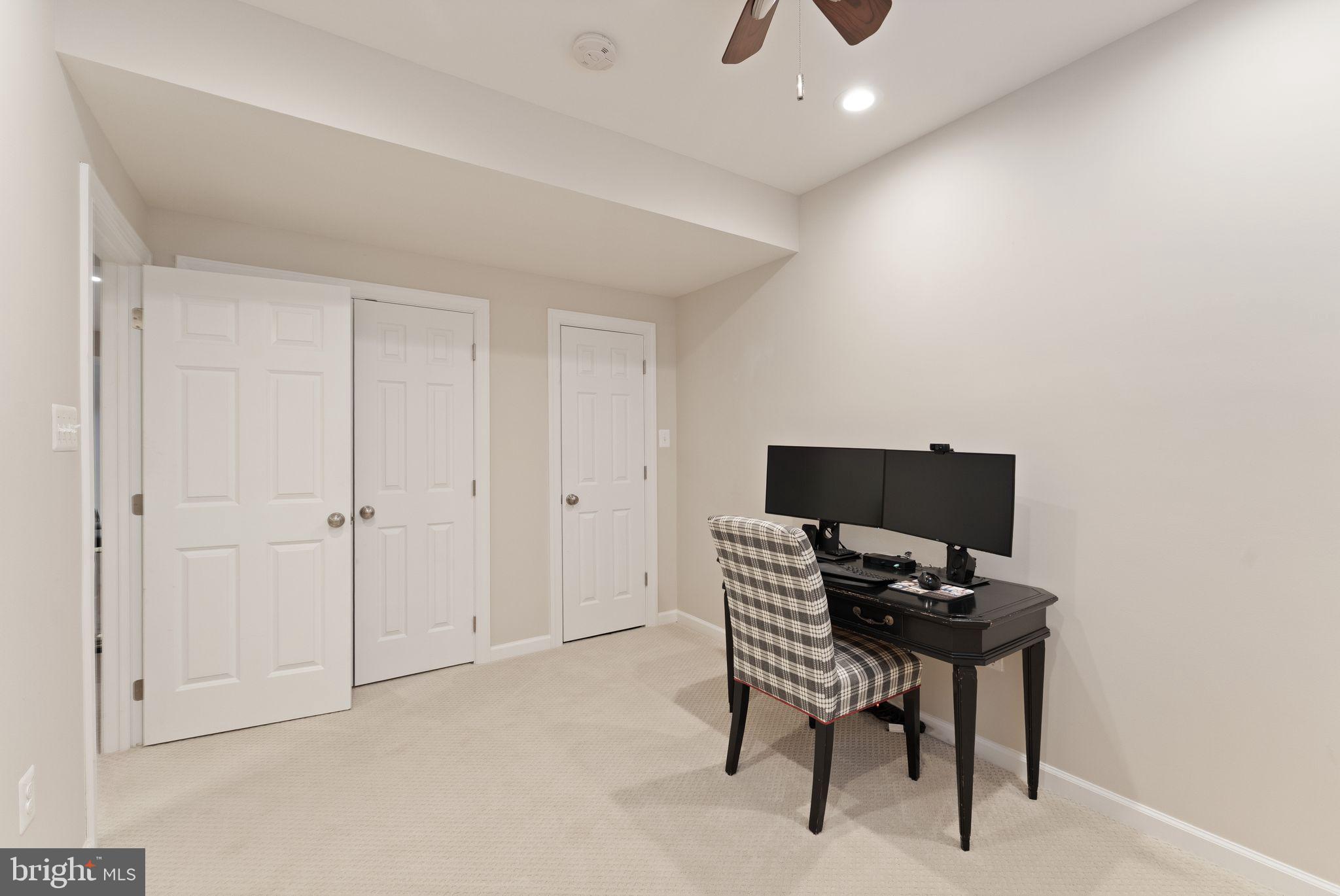 RIVER CREEK - Residential