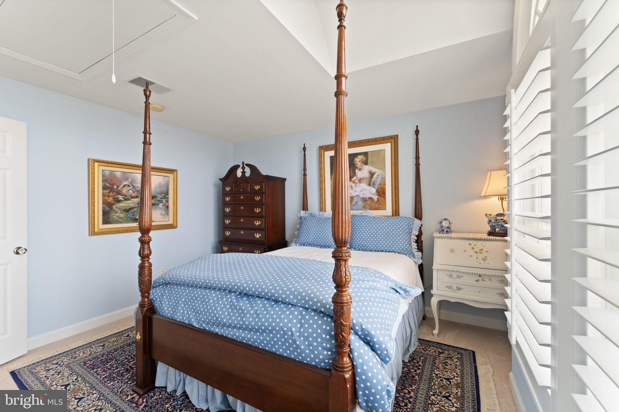 RIVER CREEK - Residential