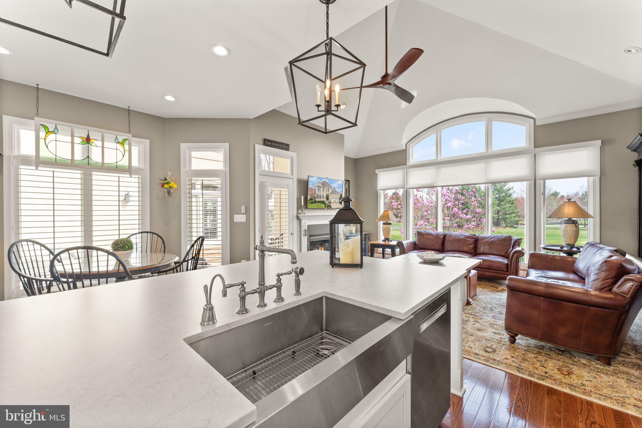 RIVER CREEK - Residential