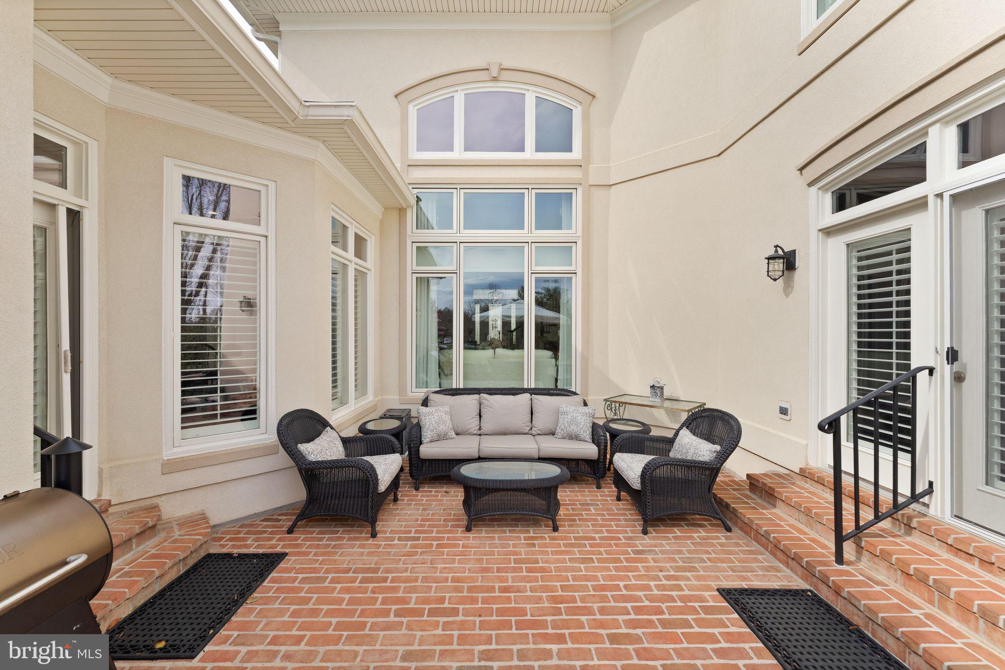 RIVER CREEK - Residential