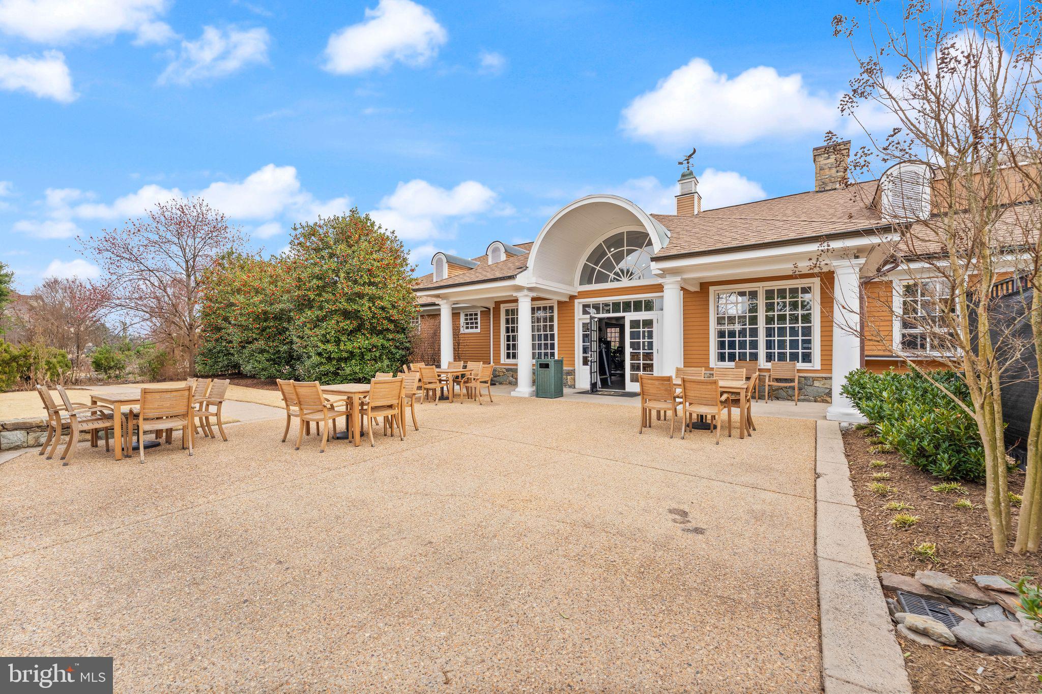 RIVER CREEK - Residential