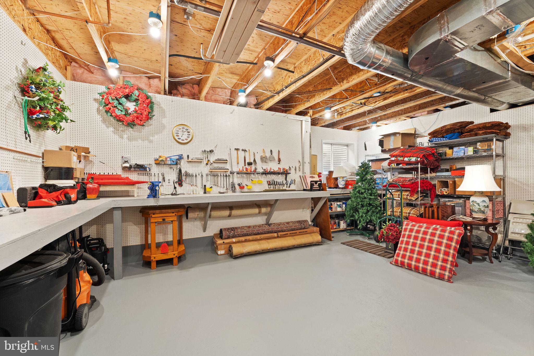 RIVER CREEK - Residential