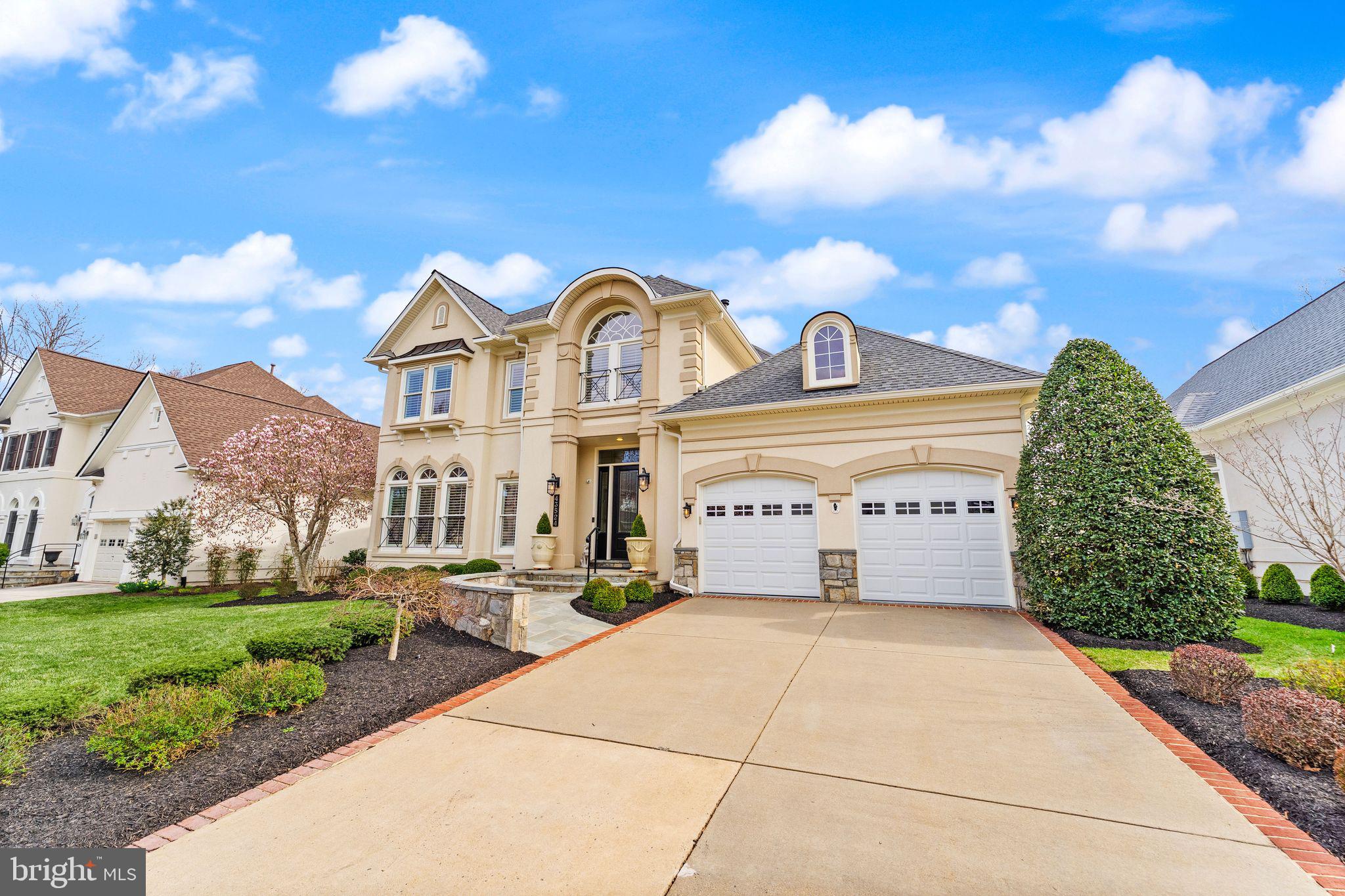 RIVER CREEK - Residential