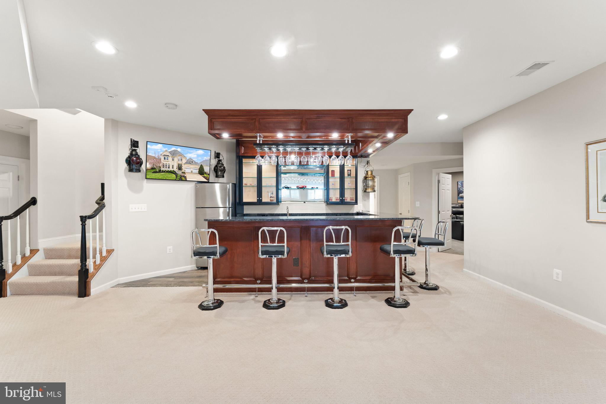 RIVER CREEK - Residential