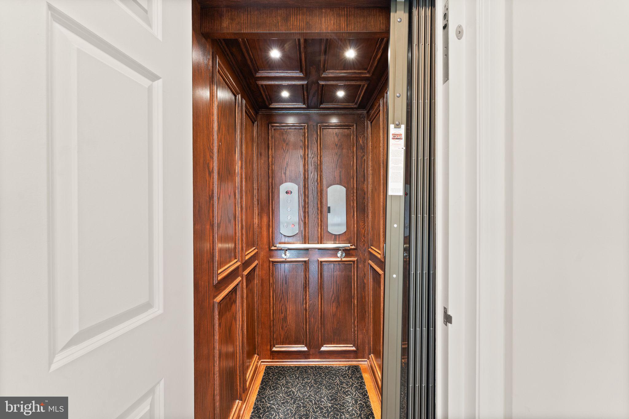 RIVER CREEK - Residential