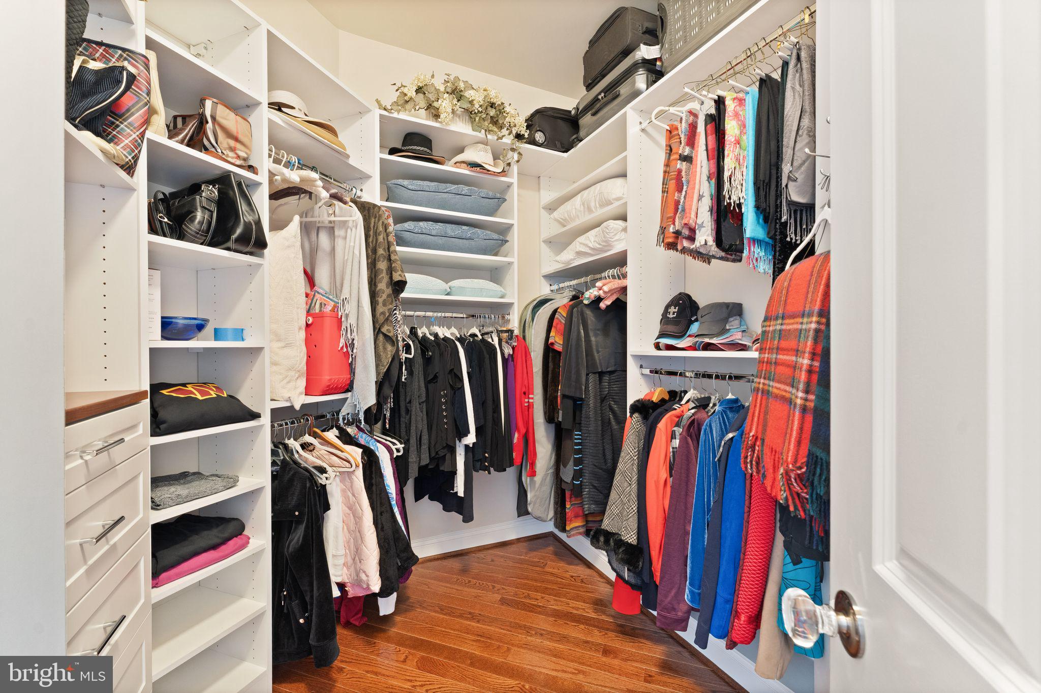 RIVER CREEK - Residential