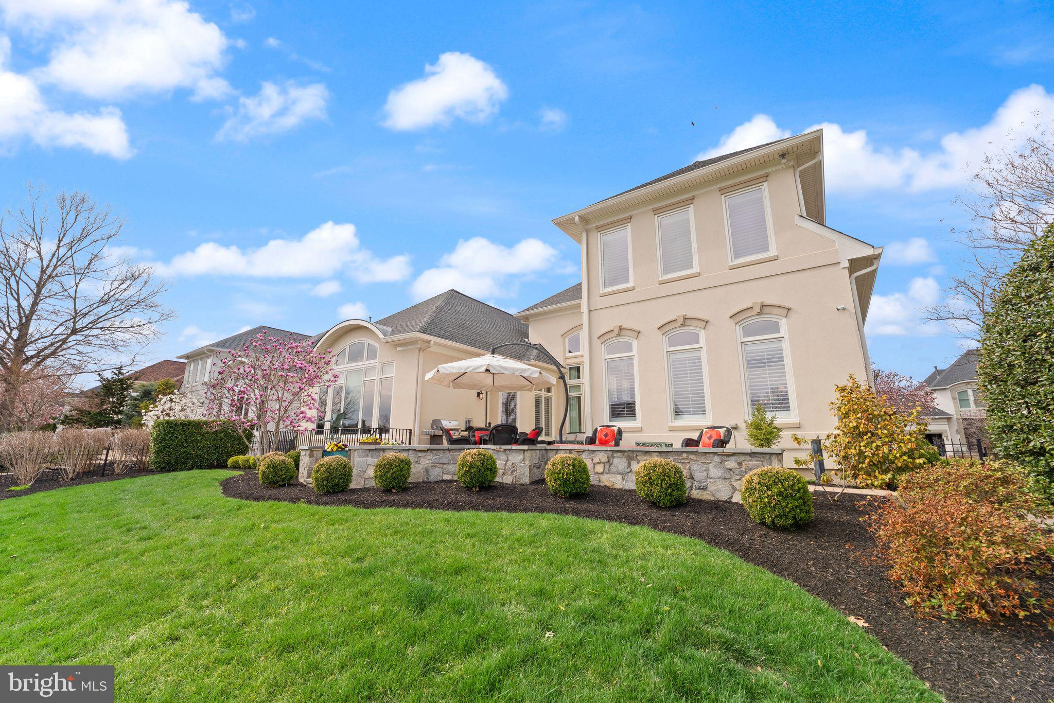 RIVER CREEK - Residential