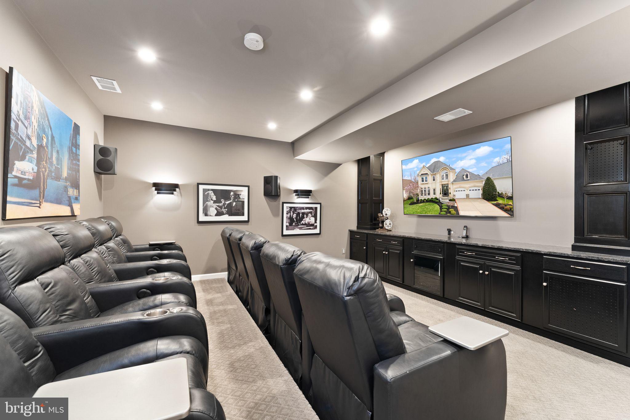 RIVER CREEK - Residential