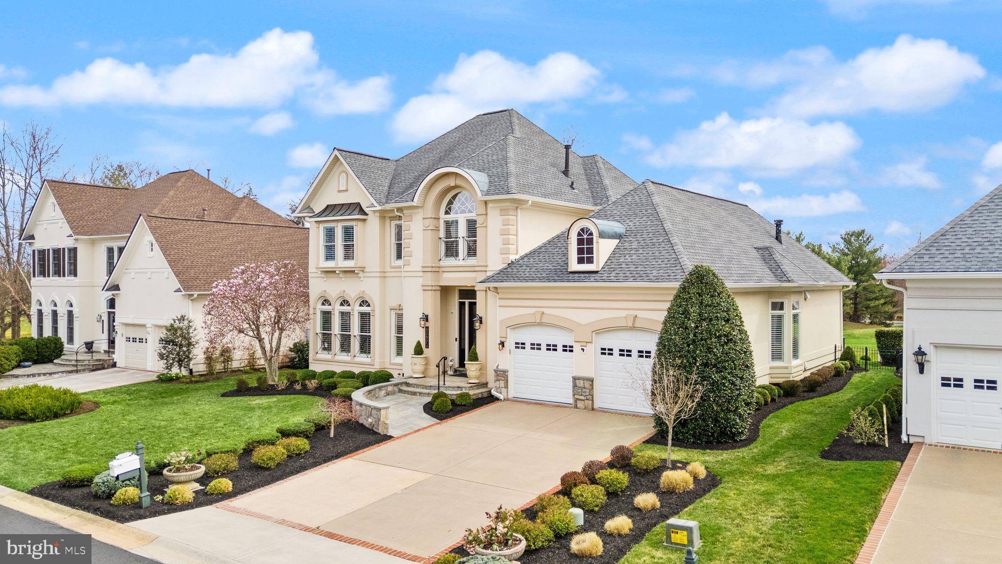 RIVER CREEK - Residential