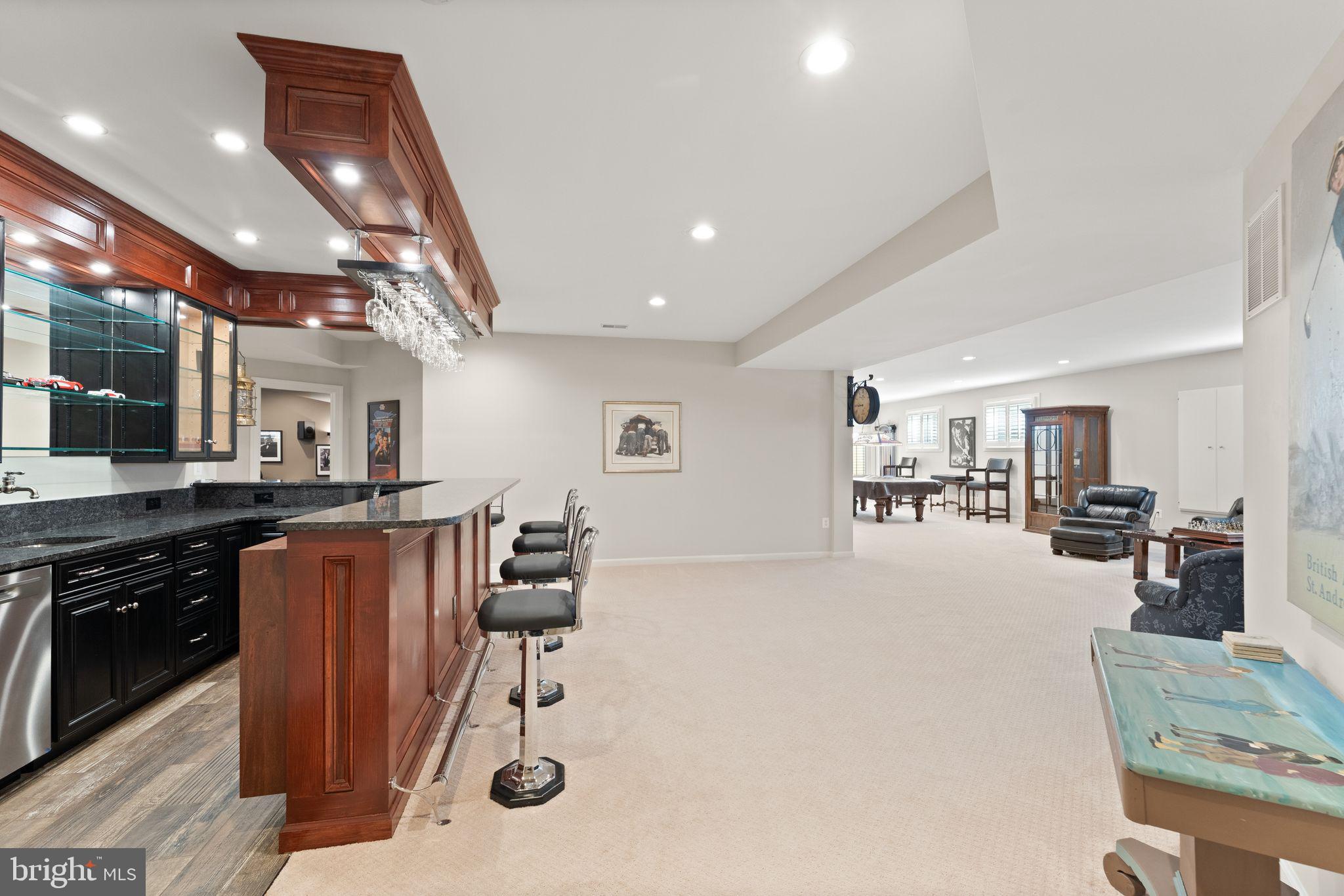 RIVER CREEK - Residential