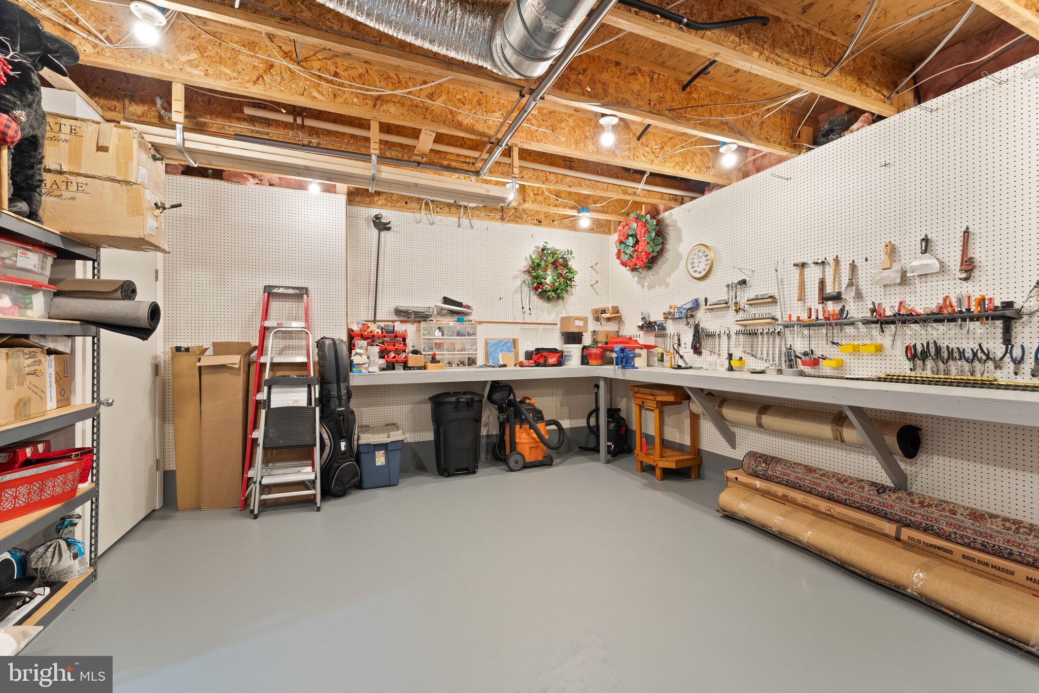 RIVER CREEK - Residential